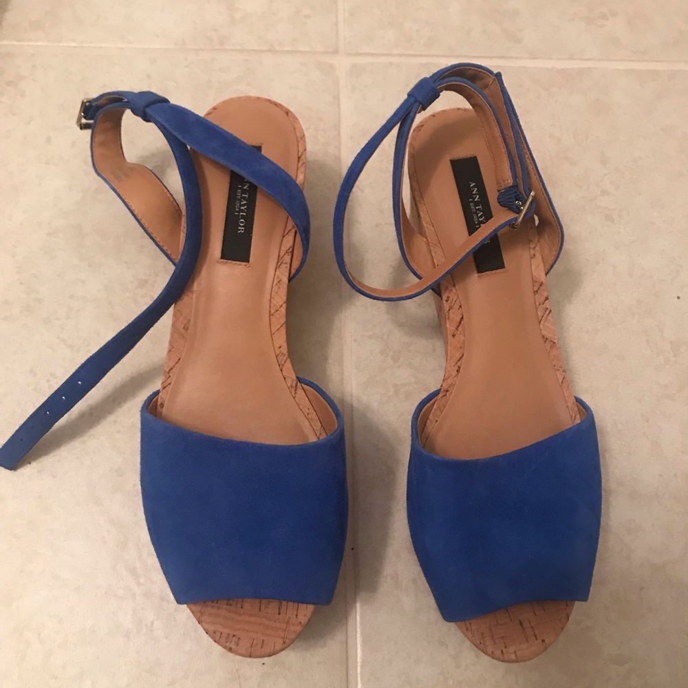 Platform sandals